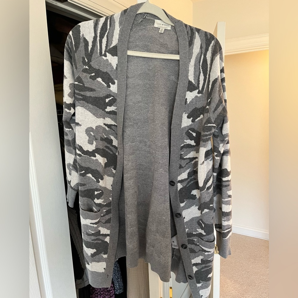Lucky Brand Grey Camo Cardigan size small